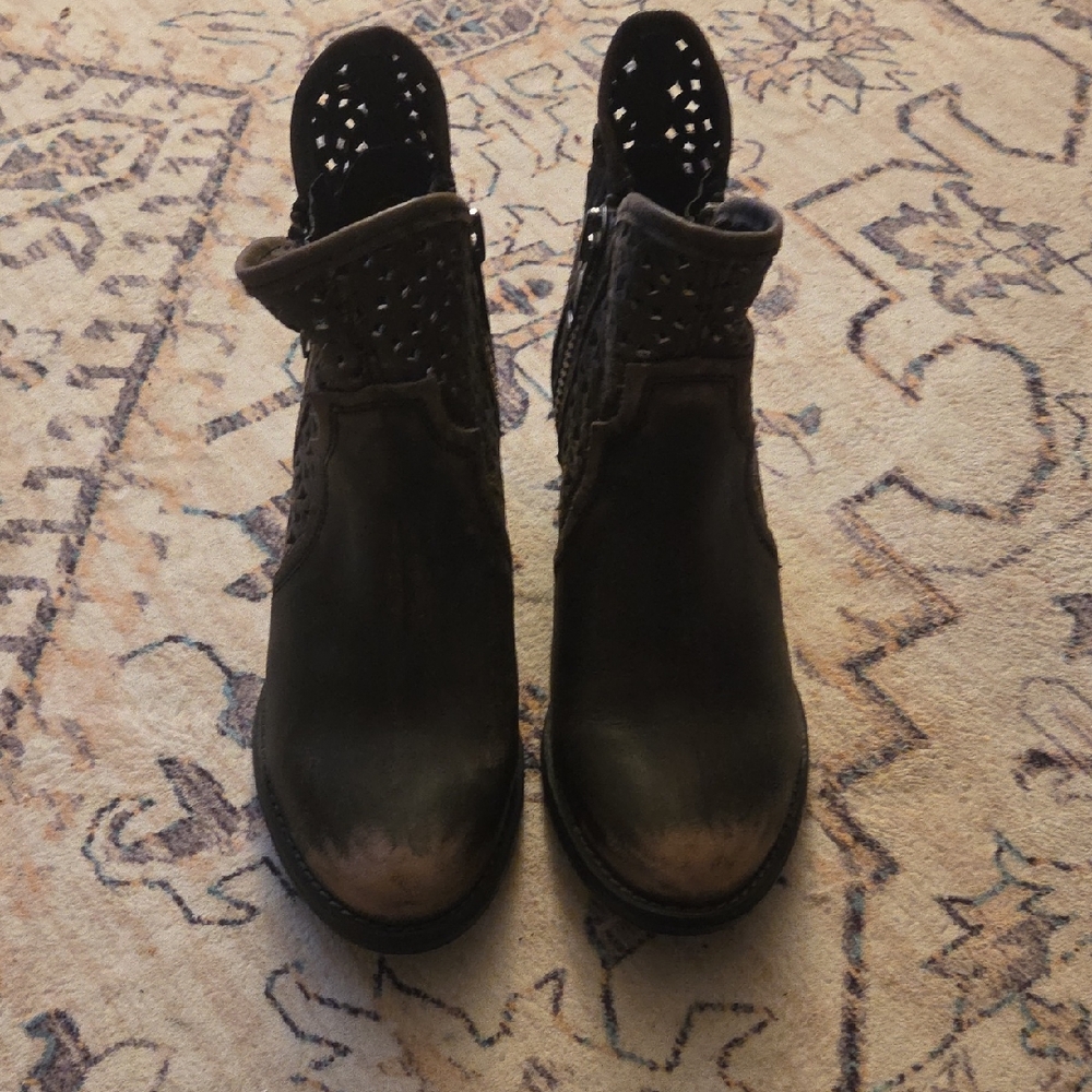 Circle G Distressed Black Ankle Booties